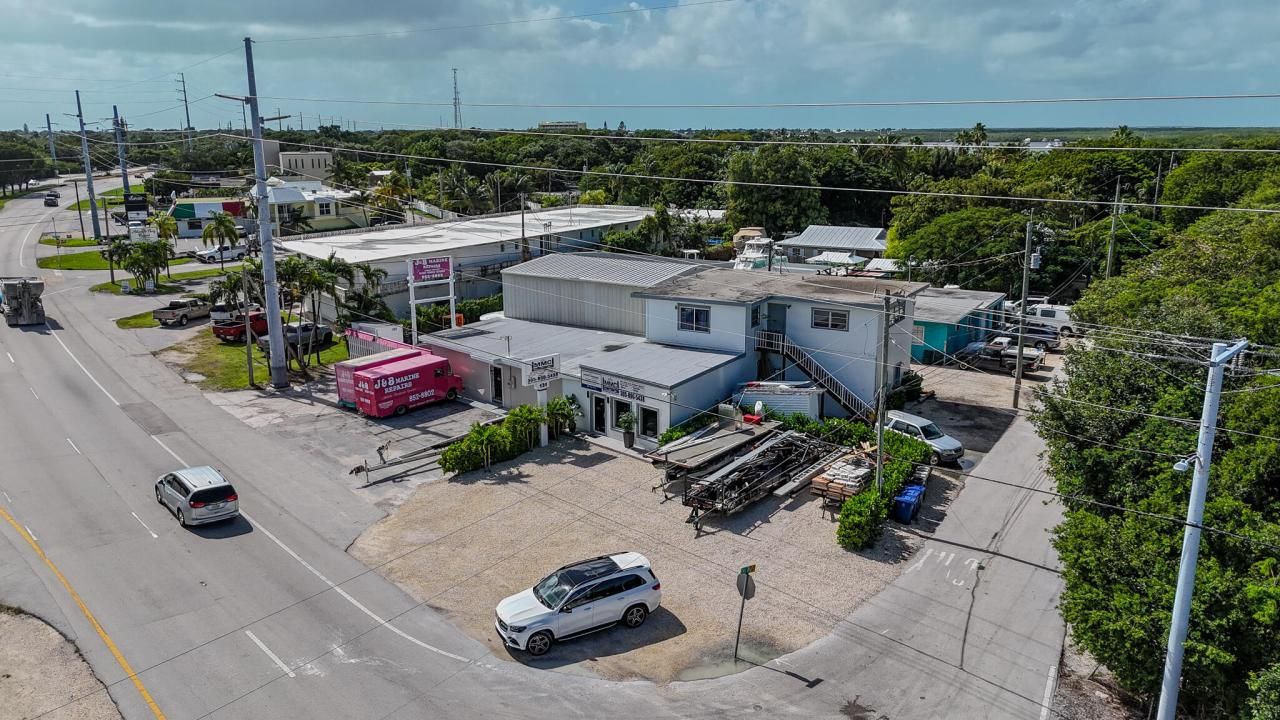 131 Ellis Drive, Tavernier, FL 33070 Photo