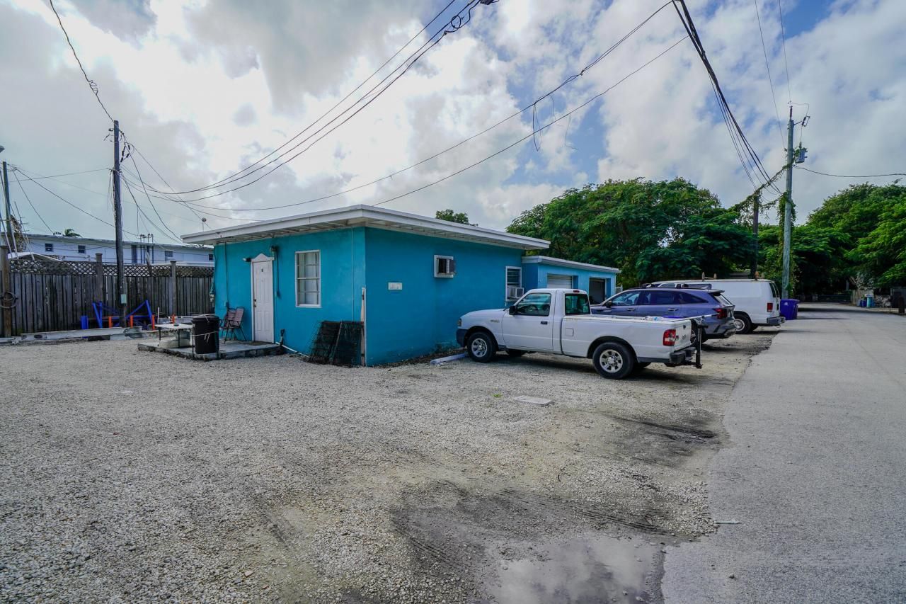 131 Ellis Drive, Tavernier, FL 33070 Photo