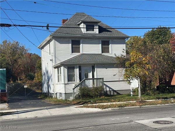 988 E 185th Street, Cleveland, OH 44119