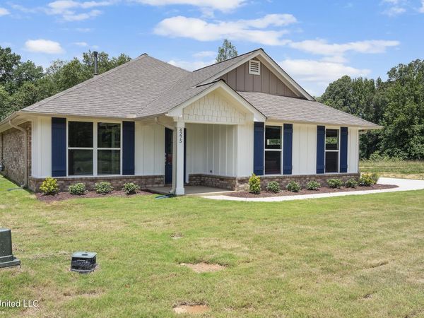 4275 W Olivia Circle, Olive Branch, MS 38654