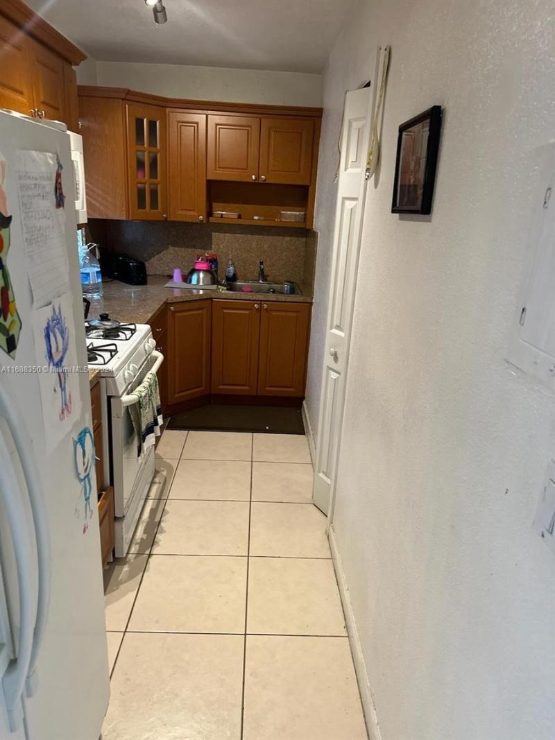 12890 NE 8th Ave, Unit 202, North Miami, FL 33161 Photo