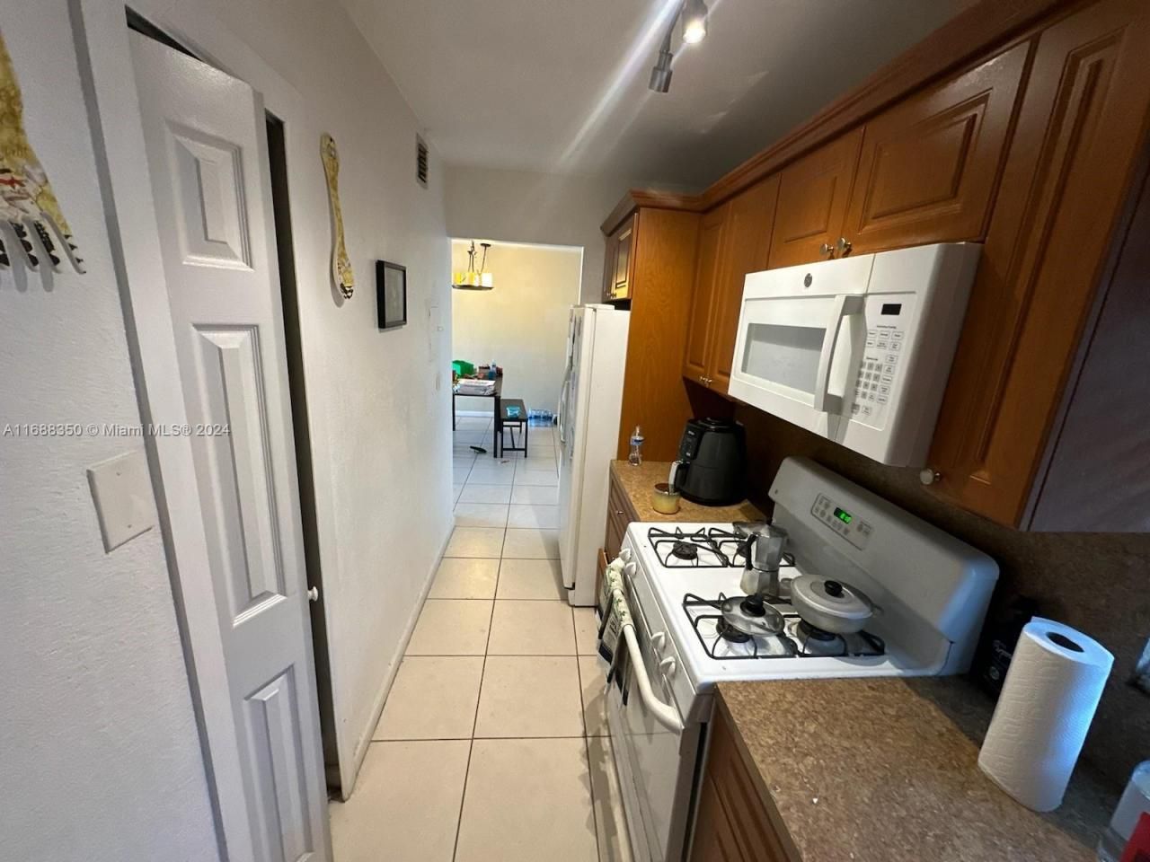 12890 NE 8th Ave, Unit 202, North Miami, FL 33161 Photo