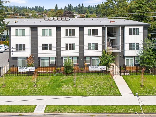 10985 E Burnside ST, Unit 19, Portland, OR 97216