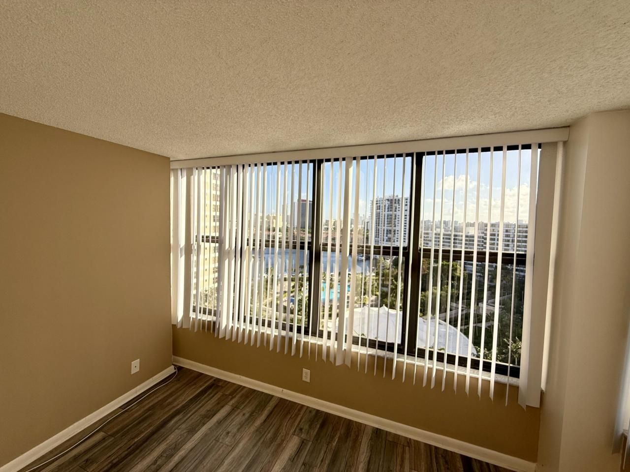 2500 Parkview Drive, Unit 1414, Hallandale Beach, FL 33009 Photo