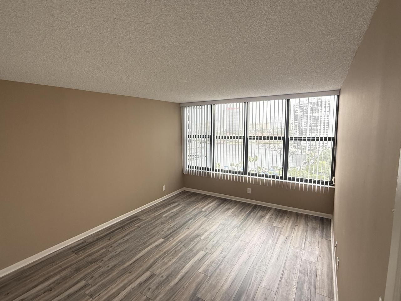 2500 Parkview Drive, Unit 1414, Hallandale Beach, FL 33009 Photo