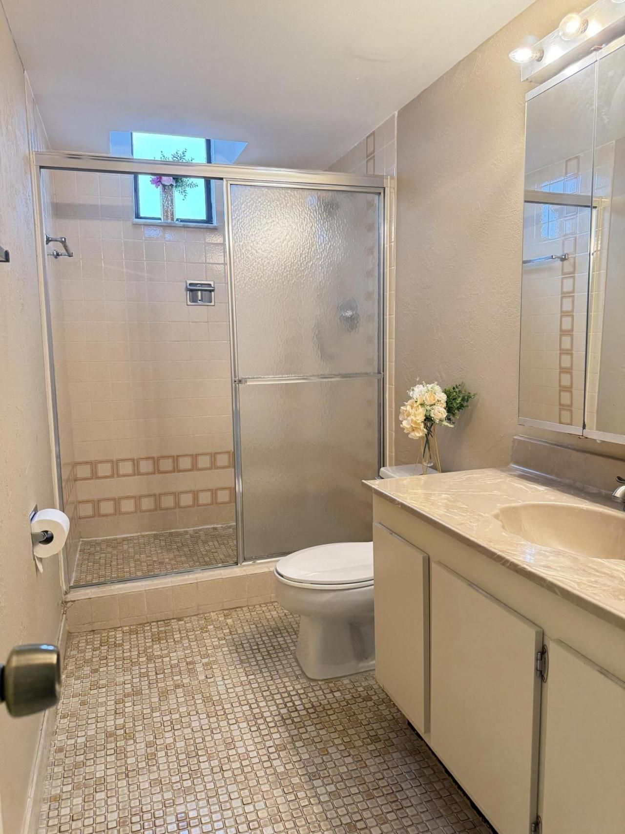 2500 Parkview Drive, Unit 1414, Hallandale Beach, FL 33009 Photo