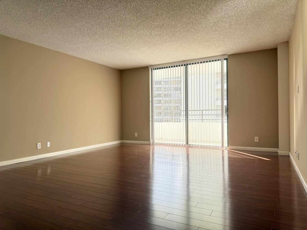 2500 Parkview Drive, Unit 1414, Hallandale Beach, FL 33009 Photo
