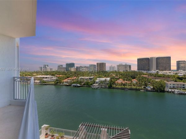 9751 E Bay Harbor Dr, Unit 8D, Bay Harbor Islands, FL 33154