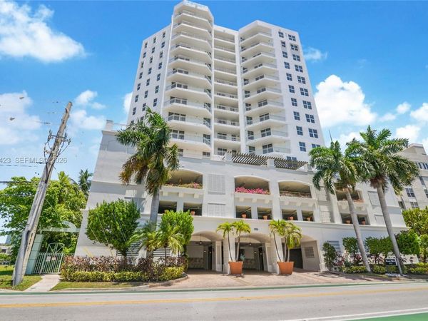 9751 E Bay Harbor Dr, Unit 8D, Bay Harbor Islands, FL 33154