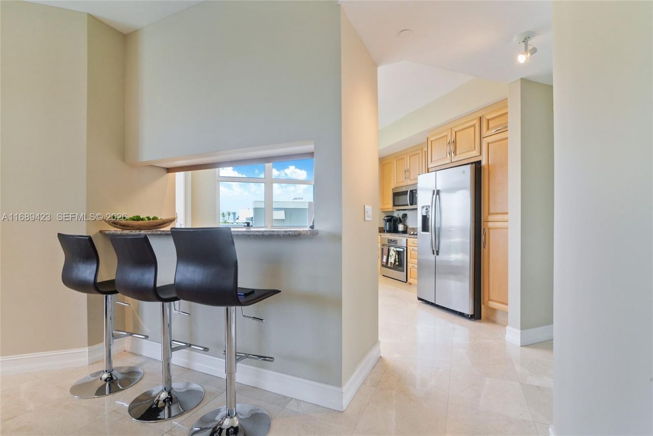 9751 E Bay Harbor Dr, Unit 8D, Bay Harbor Islands, FL 33154 Photo