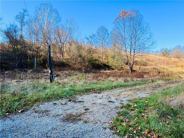 2043 Southern Road, Norwich, OH 43767