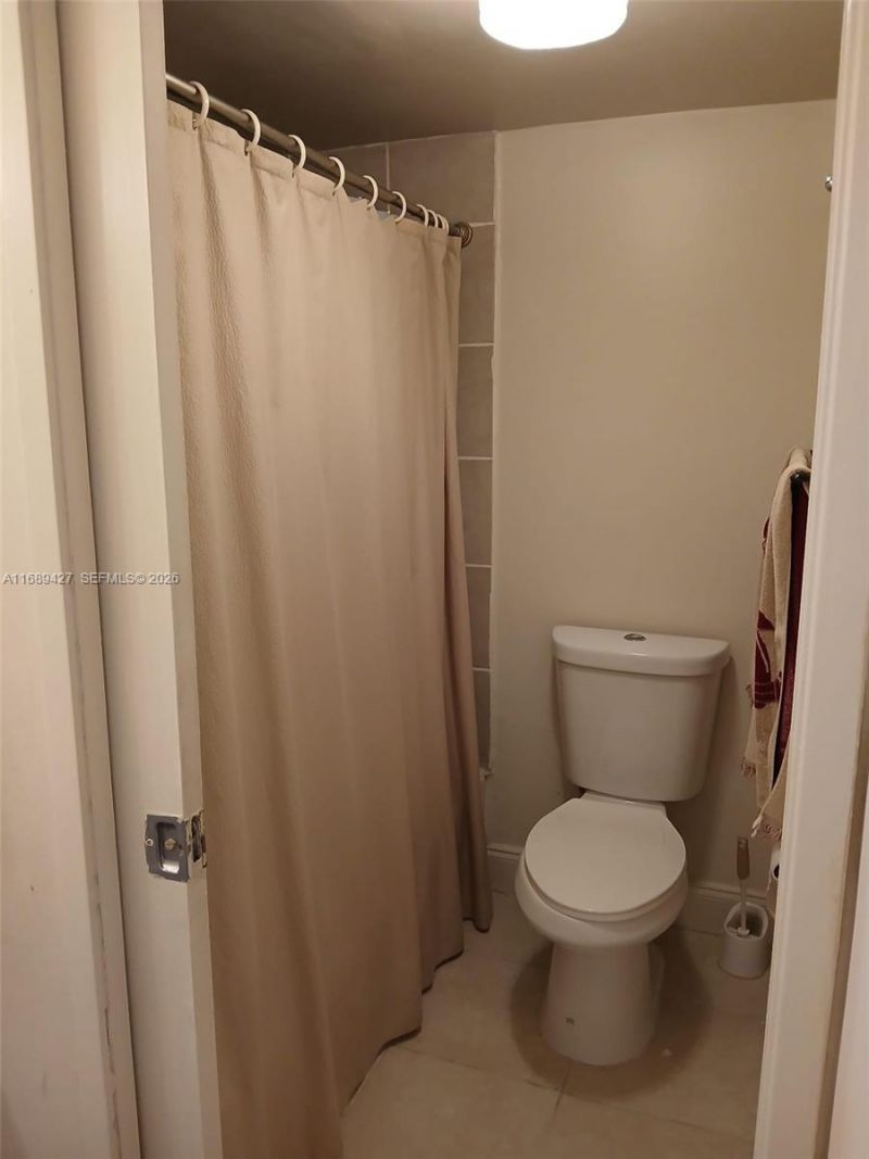 17021 N Bay Rd, Unit 412-IV, Sunny Isles Beach, FL 33160 Photo