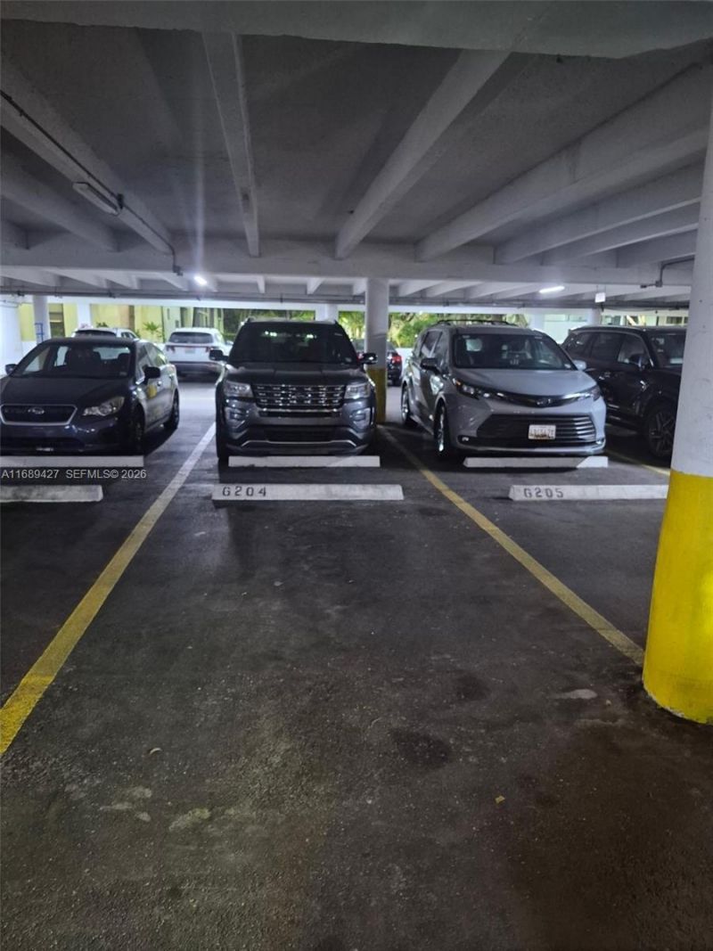 17021 N Bay Rd, Unit 412-IV, Sunny Isles Beach, FL 33160 Photo