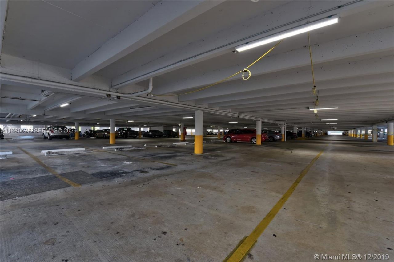 17021 N Bay Rd, Unit 412-IV, Sunny Isles Beach, FL 33160 Photo