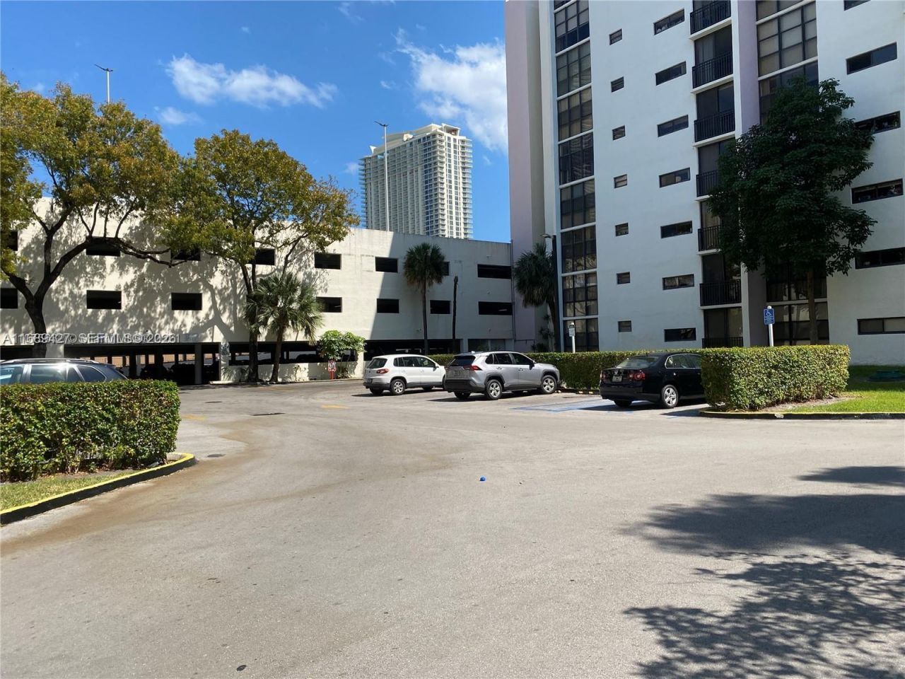 17021 N Bay Rd, Unit 412-IV, Sunny Isles Beach, FL 33160 Photo