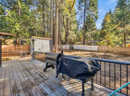 6922 Ridgeway Dr, Pollock Pines, CA 95726 Photo