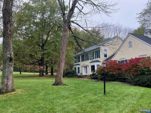 112 E Timber Lane, WEST MILFORD, NJ 07435