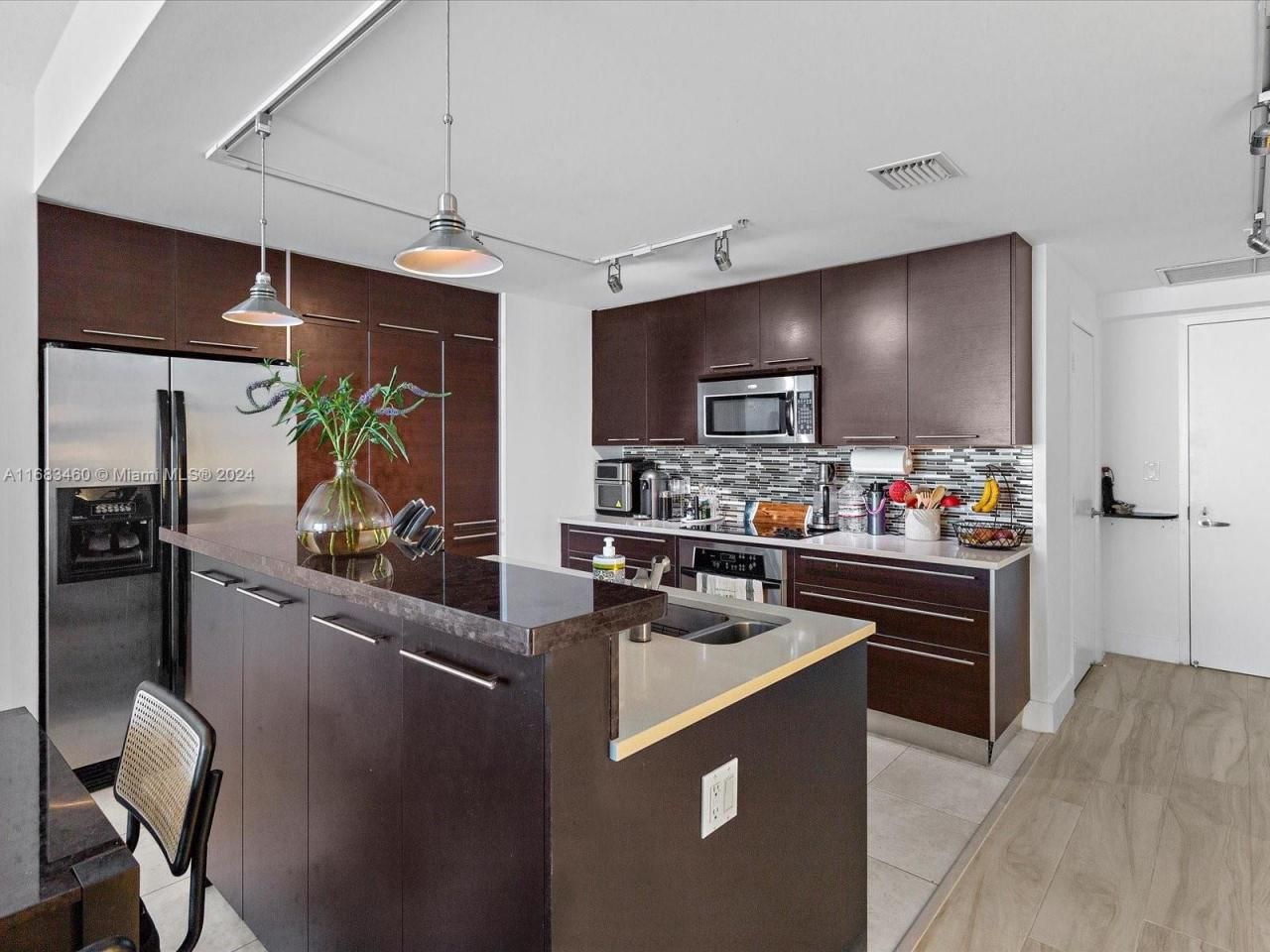 1900 N Bayshore Dr, Unit 1704, Miami, FL 33132 Photo