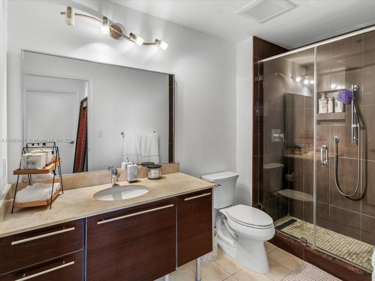 1900 N Bayshore Dr, Unit 1704, Miami, FL 33132 Photo