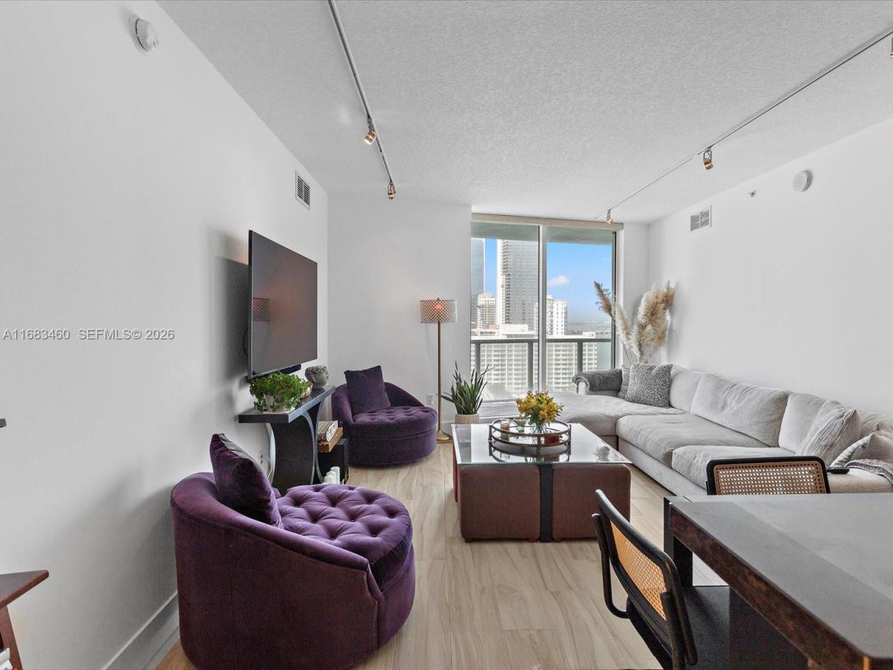 1900 N Bayshore Dr, Unit 1704, Miami, FL 33132 Photo