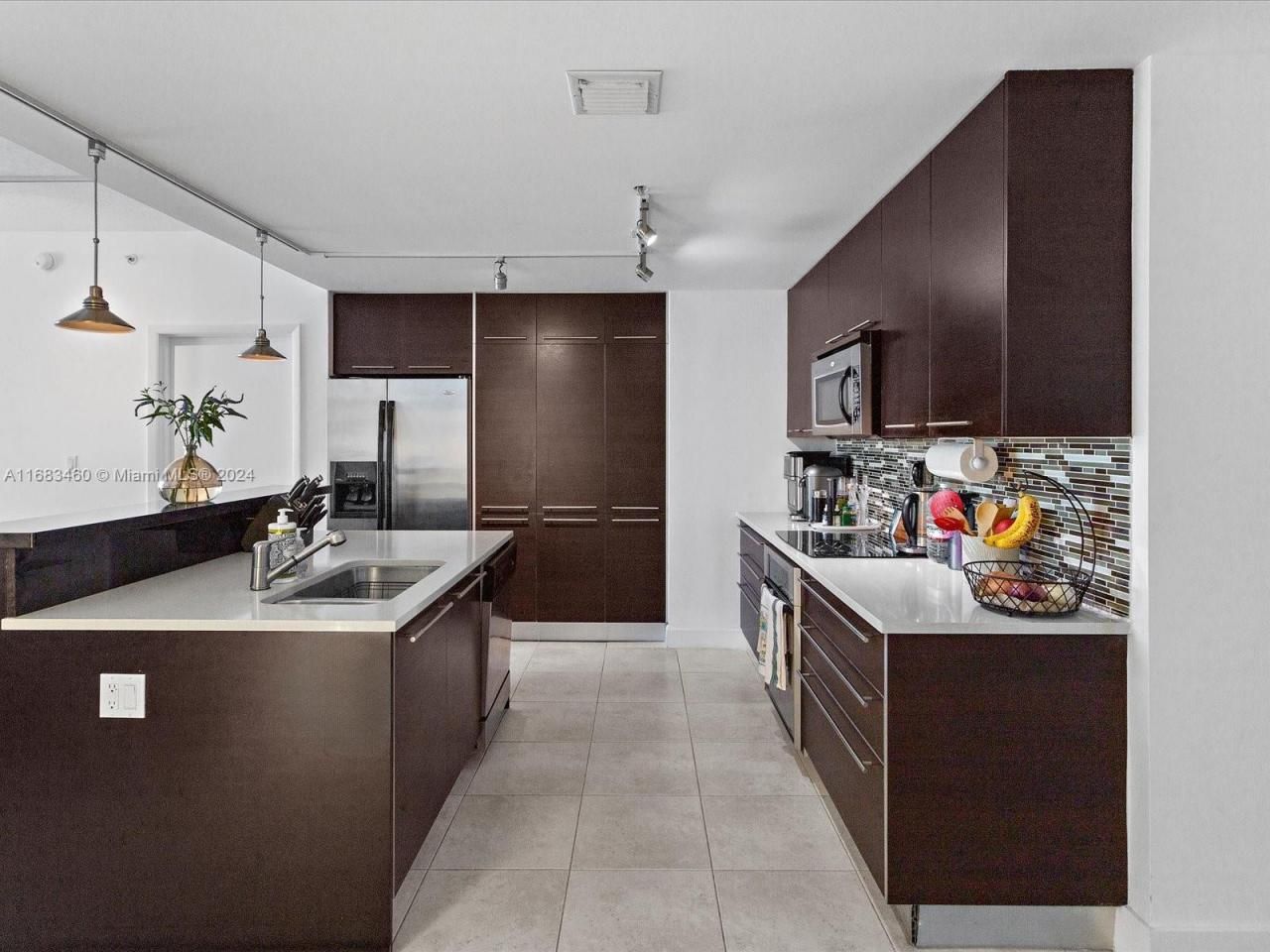 1900 N Bayshore Dr, Unit 1704, Miami, FL 33132 Photo