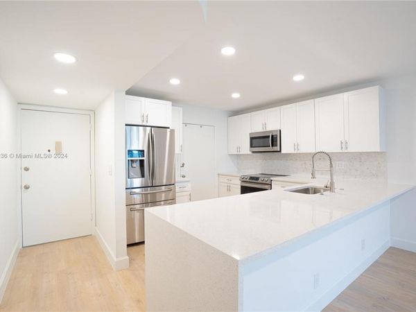 4880 NW 22nd St, Unit 114, Lauderhill, FL 33313