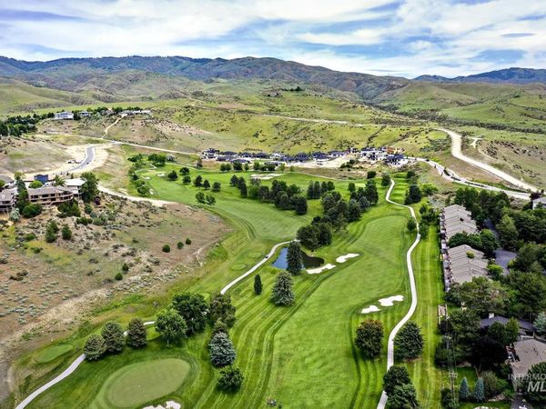 954 E Chardie Rd, Boise, ID 83702