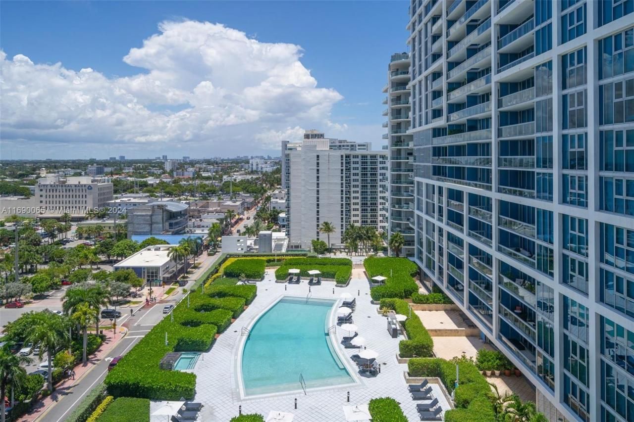 6801 Collins Ave, Unit 1215, Miami Beach, FL 33141 Photo