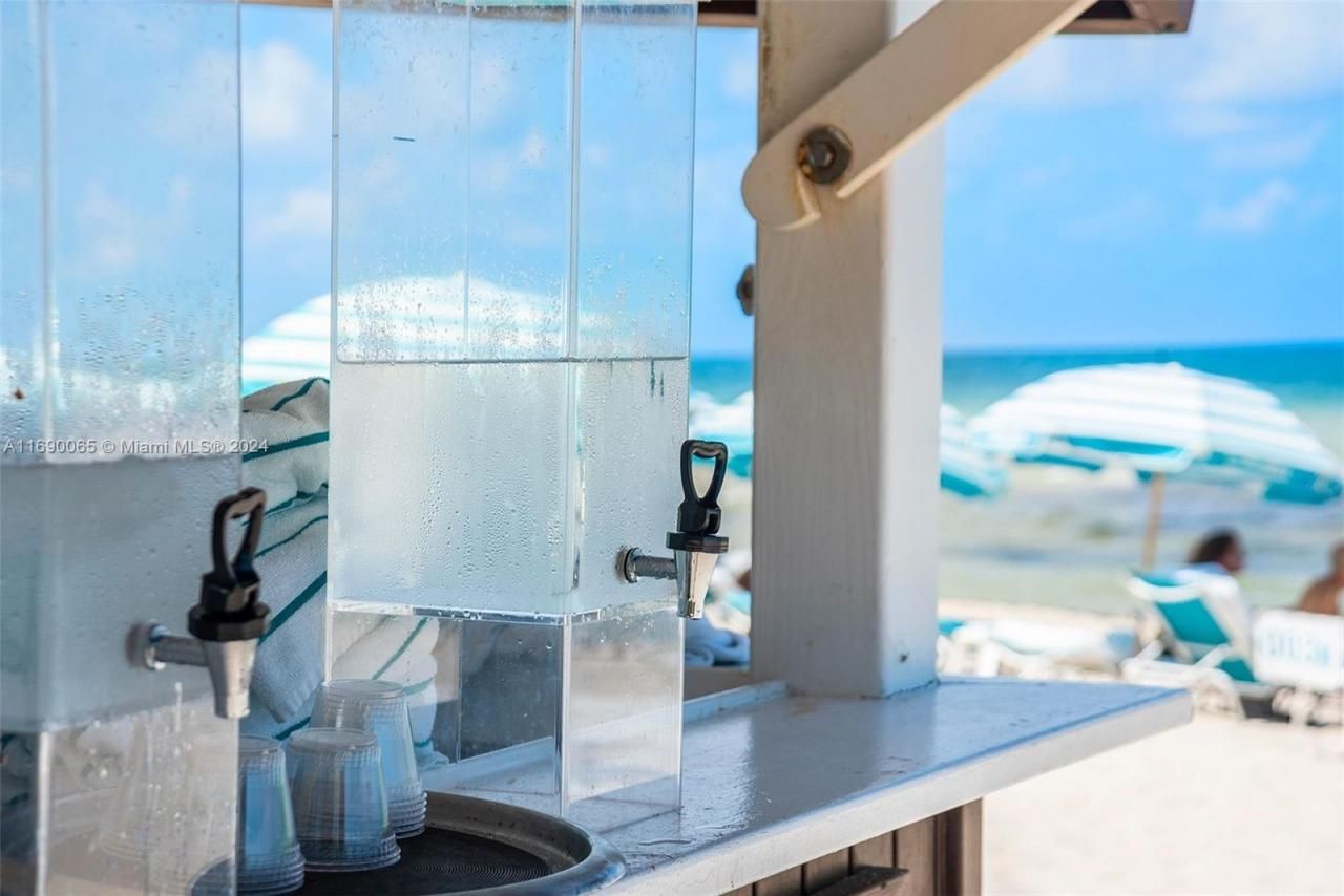 6801 Collins Ave, Unit 1215, Miami Beach, FL 33141 Photo