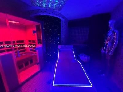 6801 Collins Ave, Unit 1215, Miami Beach, FL 33141 Photo