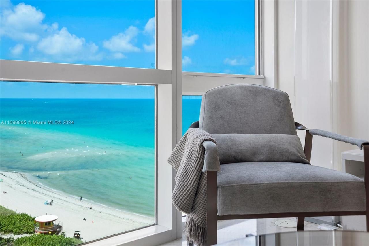 6801 Collins Ave, Unit 1215, Miami Beach, FL 33141 Photo