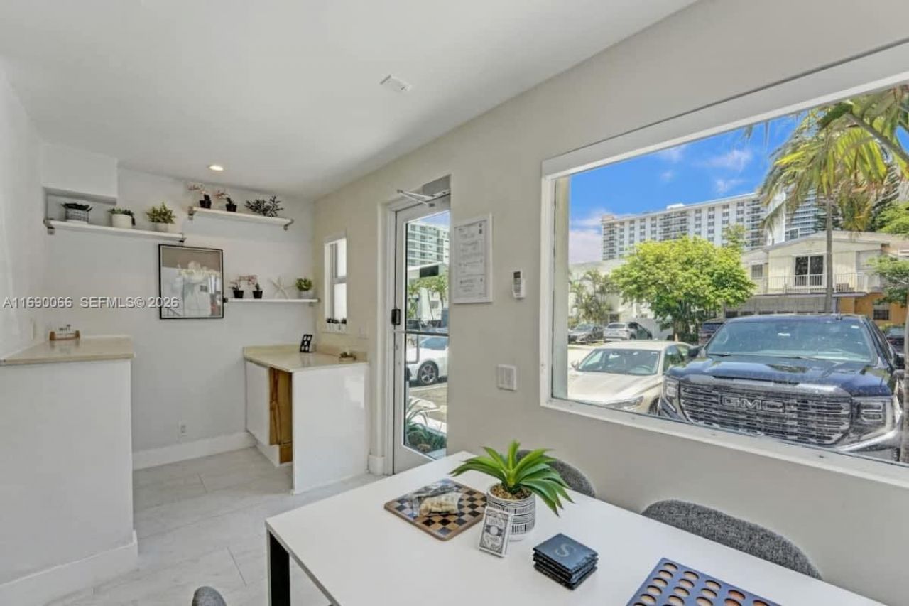 3020 + 3024 Seville St, Fort Lauderdale, FL 33304 Photo