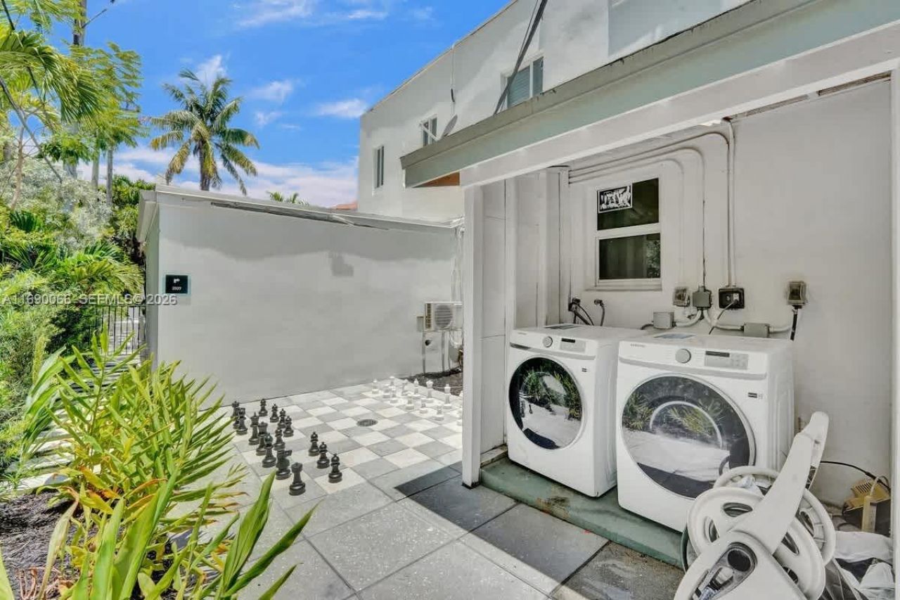 3020 + 3024 Seville St, Fort Lauderdale, FL 33304 Photo