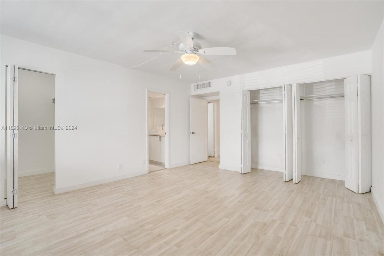 20350 W Country Club Dr, Unit 120-4, Aventura, FL 33180 Photo