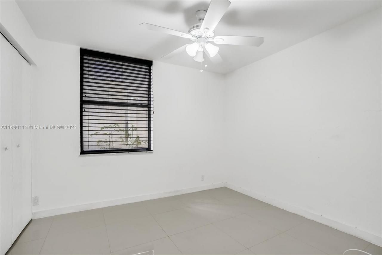20350 W Country Club Dr, Unit 120-4, Aventura, FL 33180 Photo