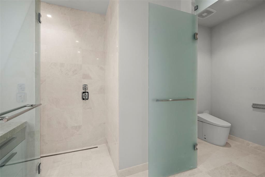 1591 Gulf Of Mexico Drive, Unit 413, Longboat Key, FL 34228 Photo