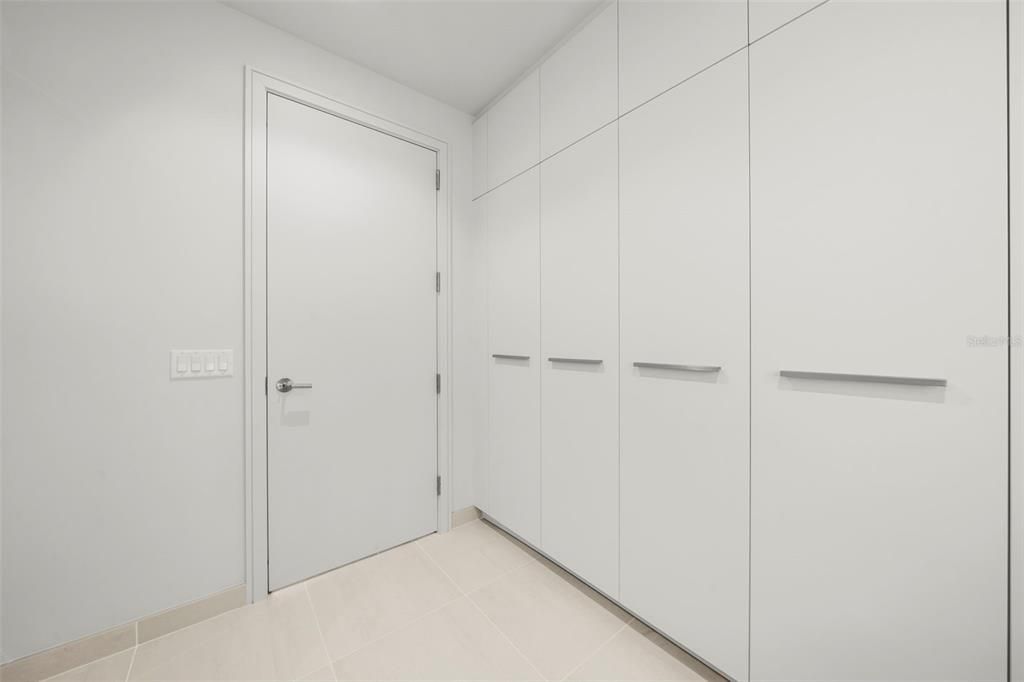 1591 Gulf Of Mexico Drive, Unit 413, Longboat Key, FL 34228 Photo