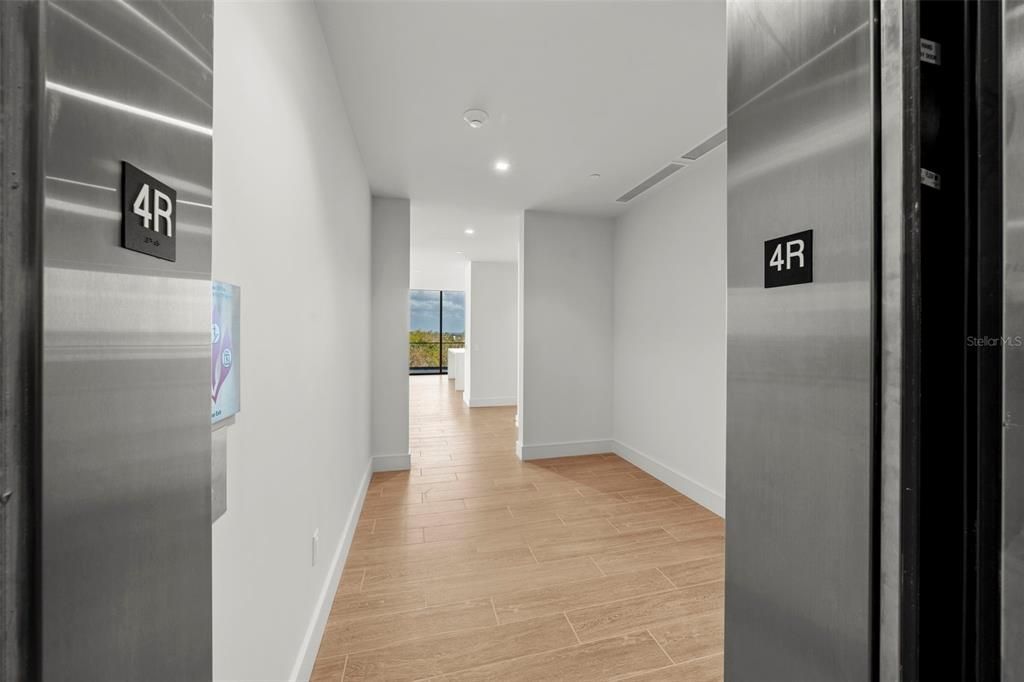 1591 Gulf Of Mexico Drive, Unit 413, Longboat Key, FL 34228 Photo