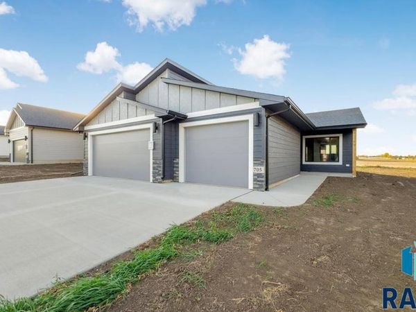 705 Sarah C St, Garretson, SD 57030