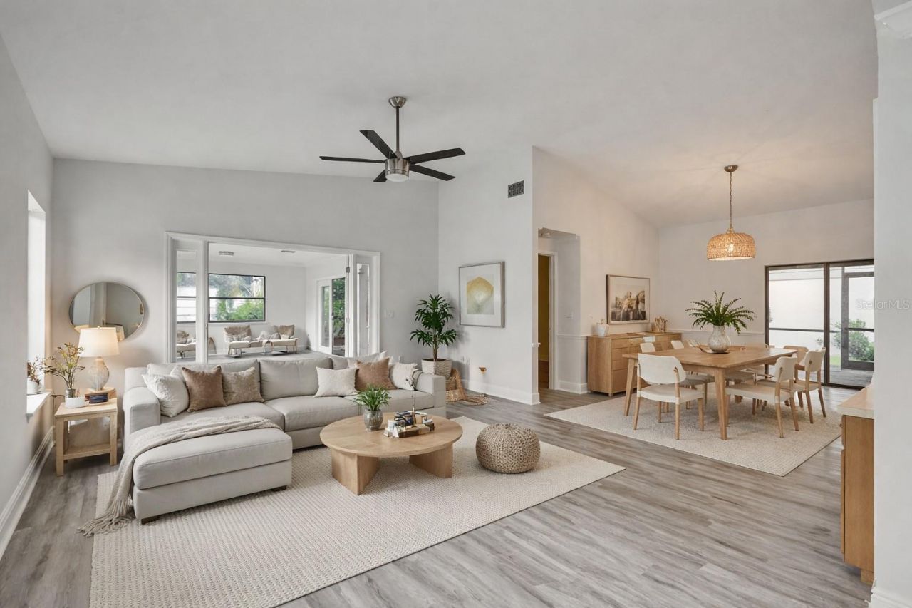 7861 Pine Trace Drive, Unit 7861, Sarasota, FL 34243 Photo
