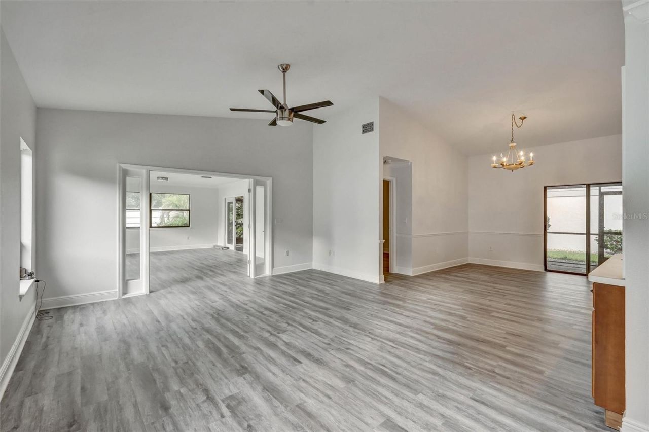 7861 Pine Trace Drive, Unit 7861, Sarasota, FL 34243 Photo