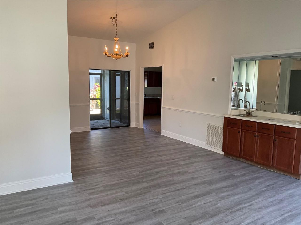 7861 Pine Trace Drive, Unit 7861, Sarasota, FL 34243 Photo