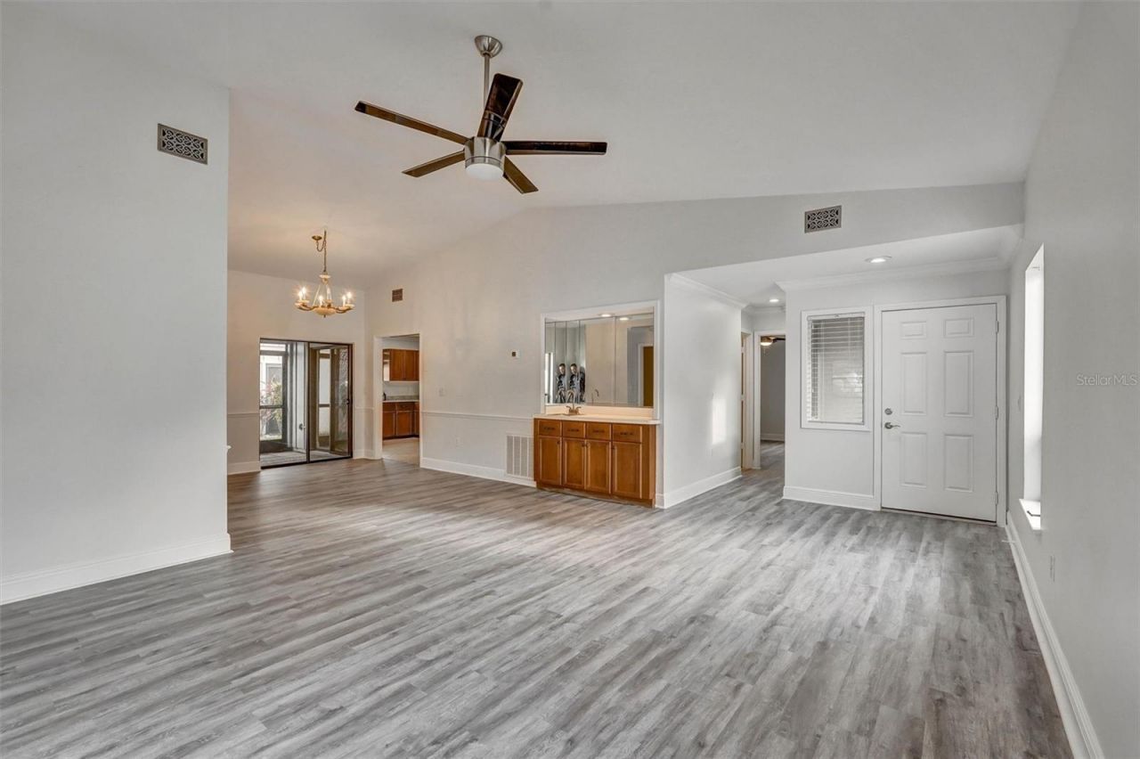 7861 Pine Trace Drive, Unit 7861, Sarasota, FL 34243 Photo