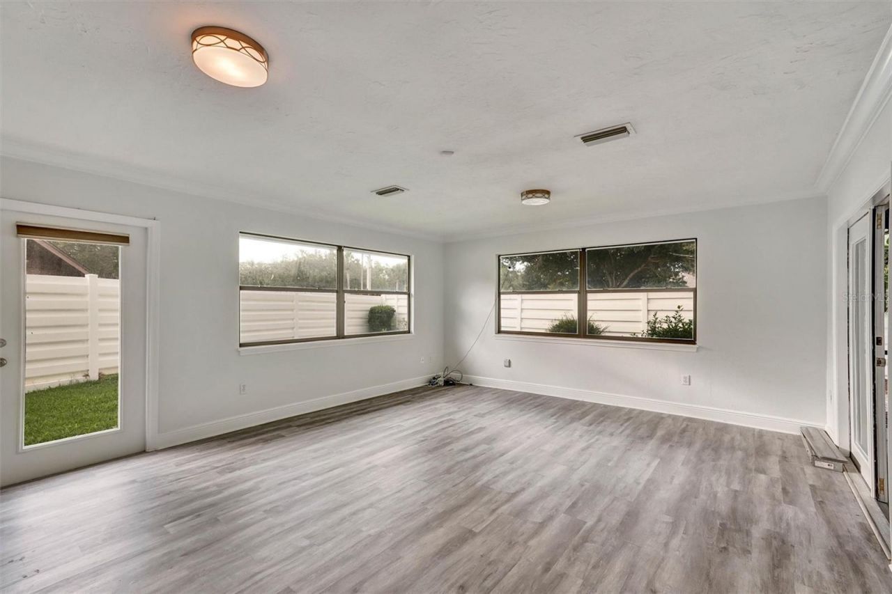 7861 Pine Trace Drive, Unit 7861, Sarasota, FL 34243 Photo