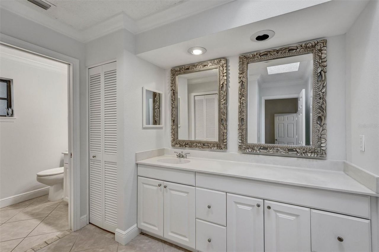 7861 Pine Trace Drive, Unit 7861, Sarasota, FL 34243 Photo