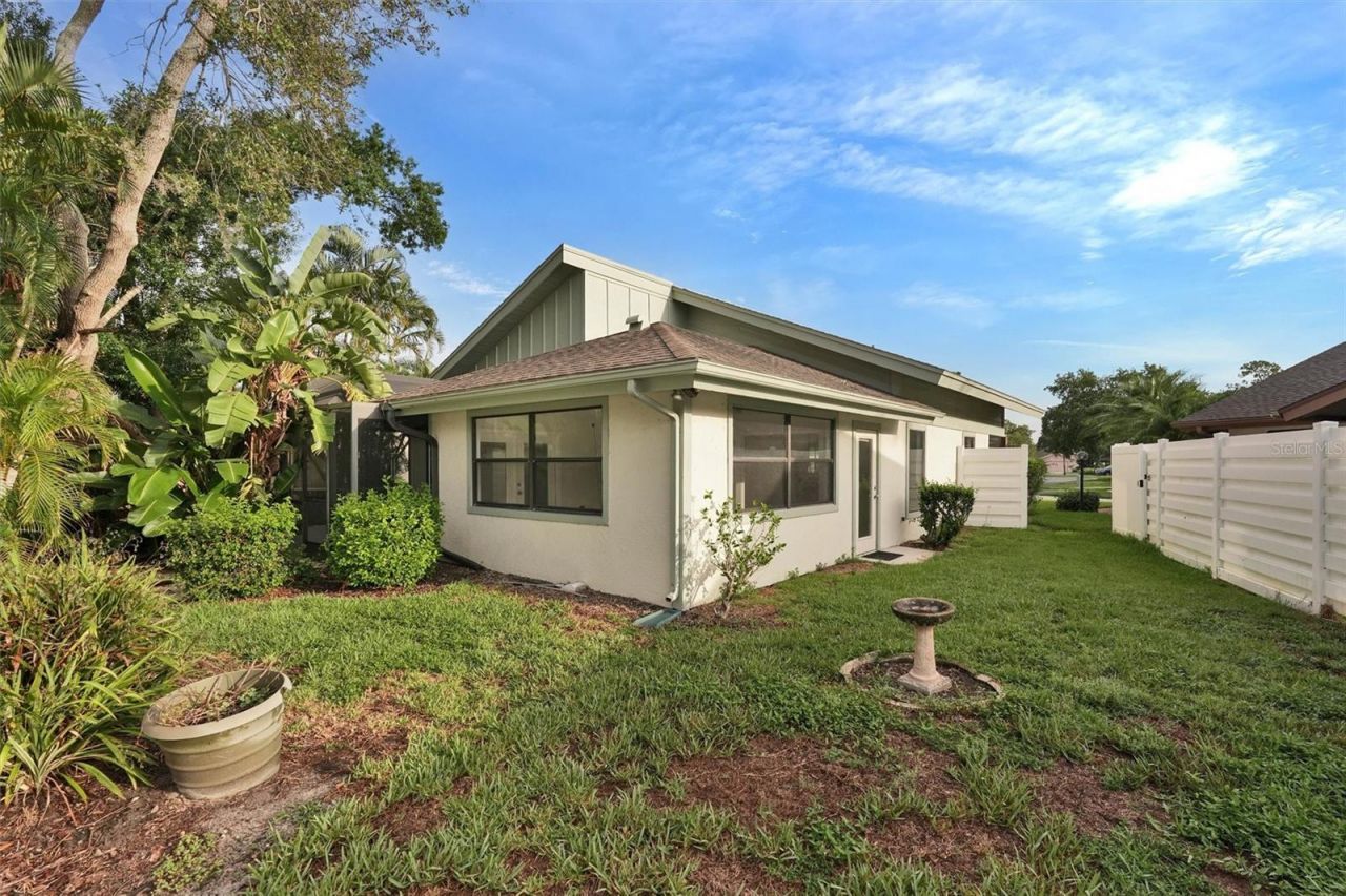 7861 Pine Trace Drive, Unit 7861, Sarasota, FL 34243 Photo