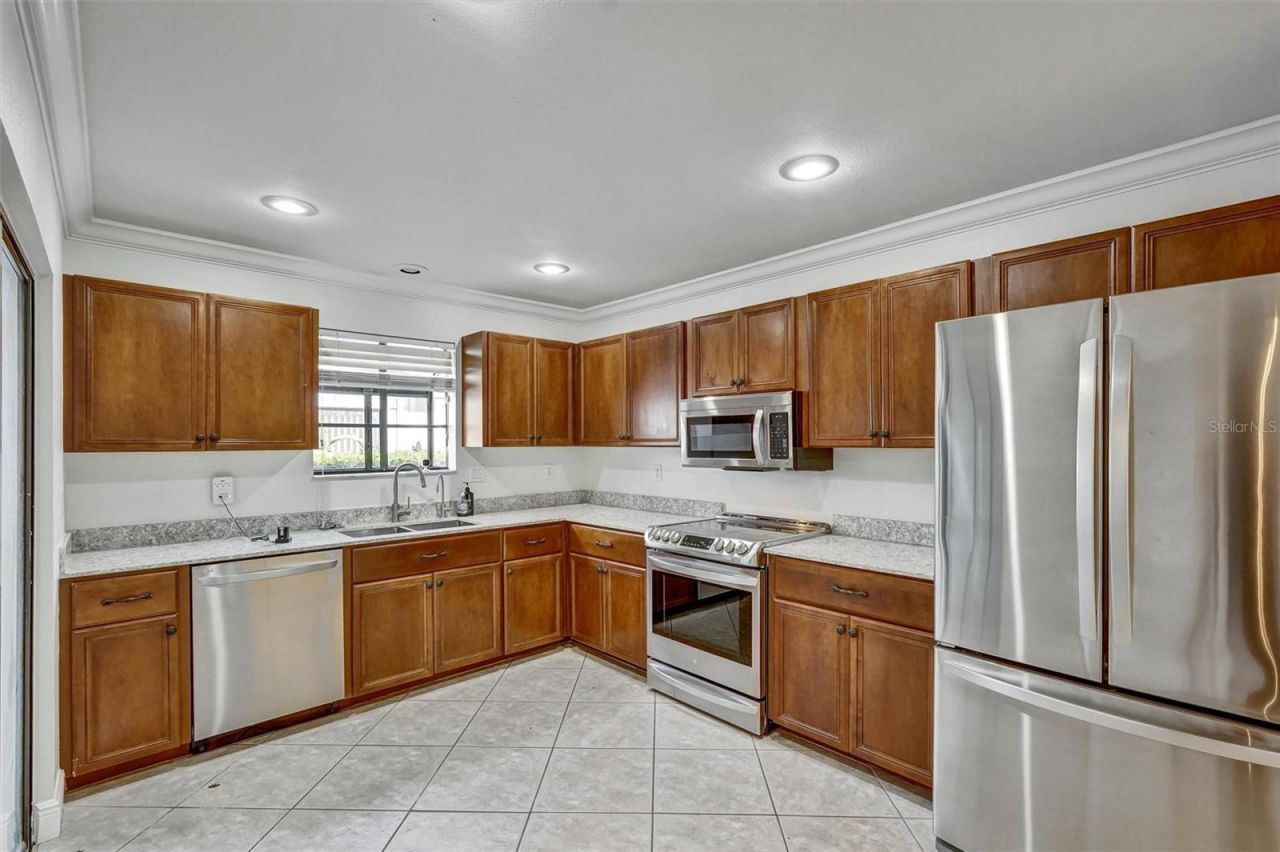 7861 Pine Trace Drive, Unit 7861, Sarasota, FL 34243 Photo