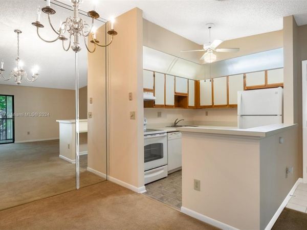 10869 W Clairmont Cir, Unit 209, Tamarac, FL 33321