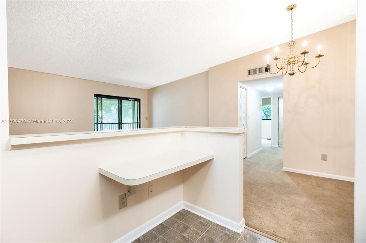 10869 W Clairmont Cir, Unit 209, Tamarac, FL 33321 Photo