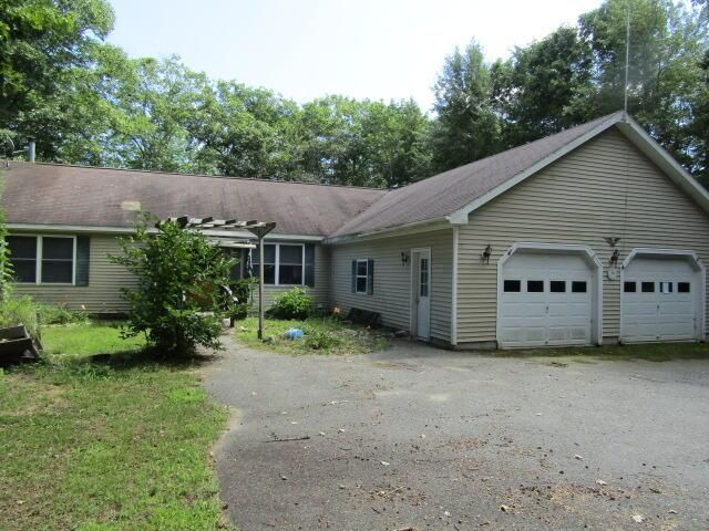 22 Shamrock Lane, Damariscotta, ME 04543 Main Photo